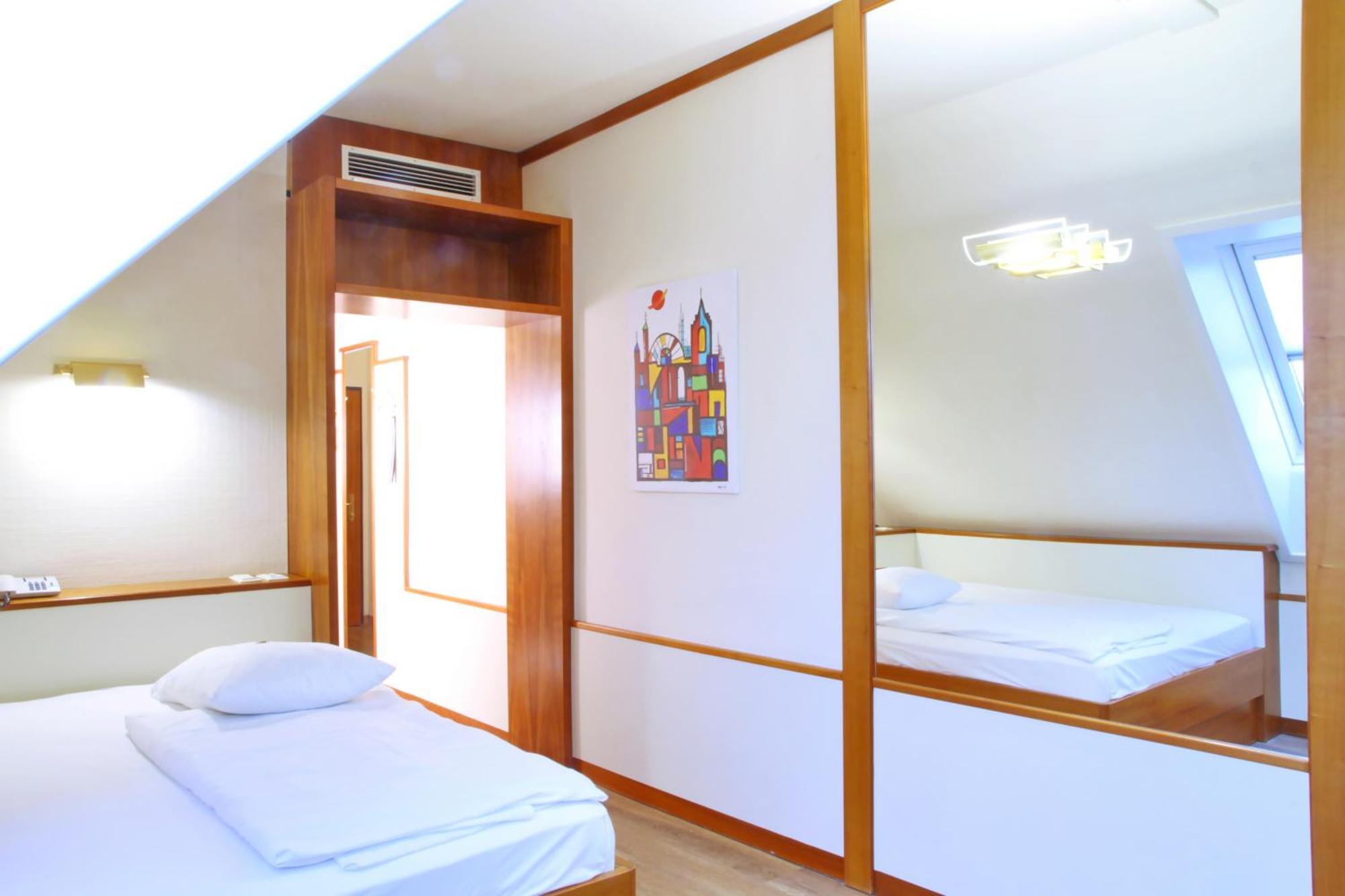 Comfort Single Room